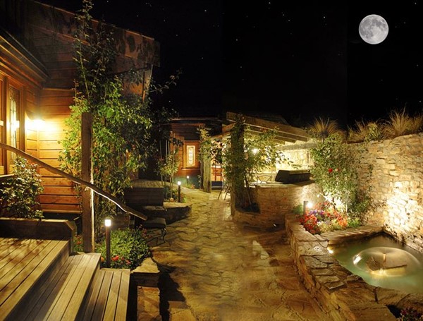 Illuminazione Vialetto : Come illuminare il giardino con i led l illuminazione tech e green